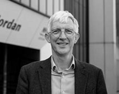 Photo of Dr Iain Wallace