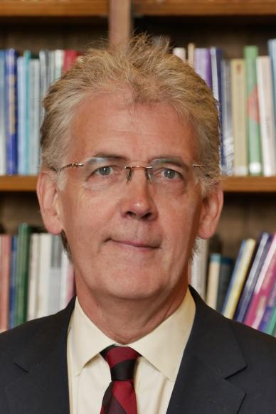 Photo of Professor Andrew Elder