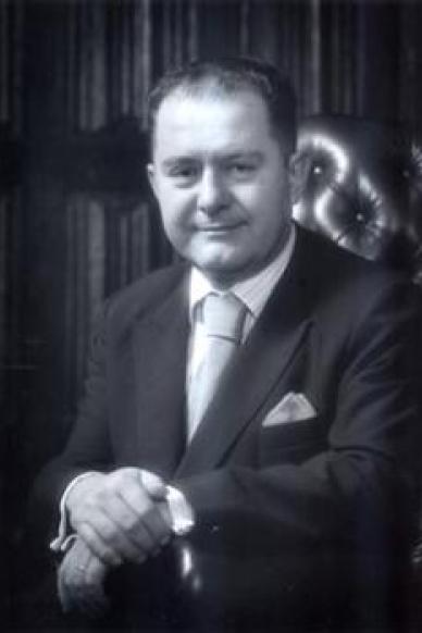 Dr Kalman Keczkes, FRCP Edin 