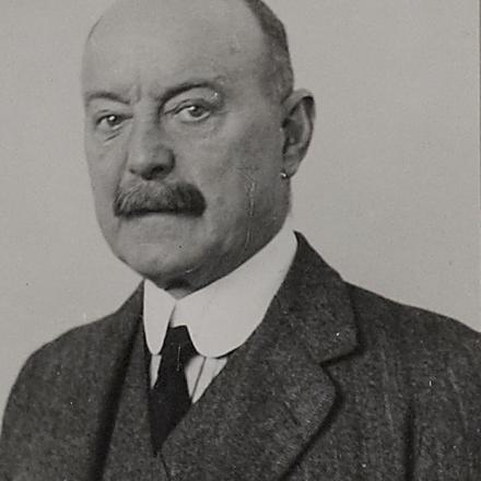Ralph Stockman 