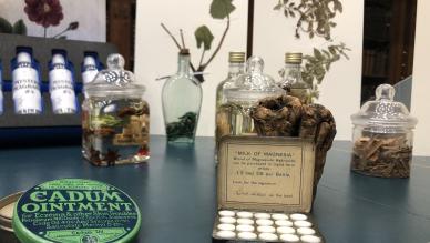 Apothecary museum in a box