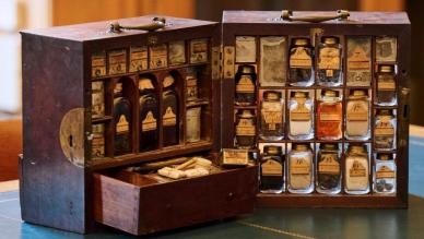 Threipland chest